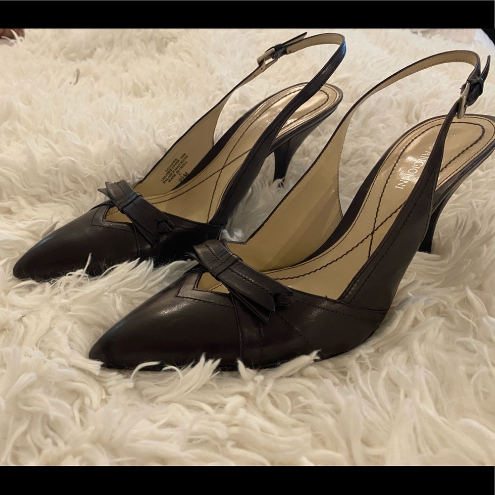ENZO ANGIOLINI Slingbacks